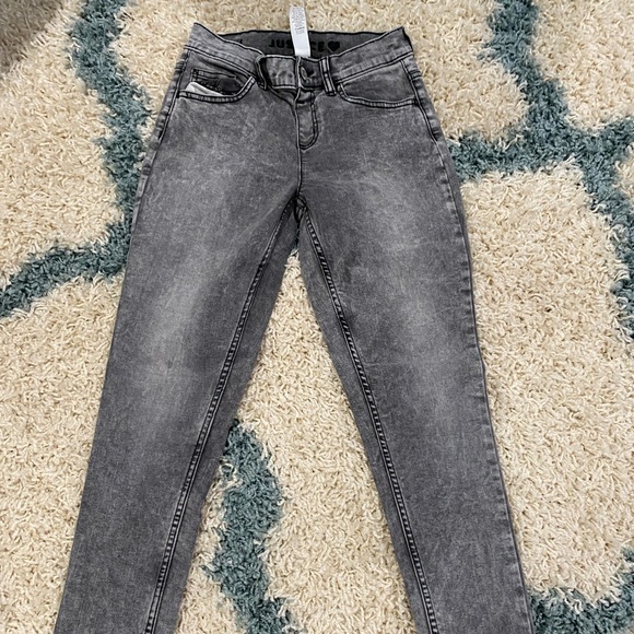 Justice size is 14 gray jeans - Picture 1 of 4